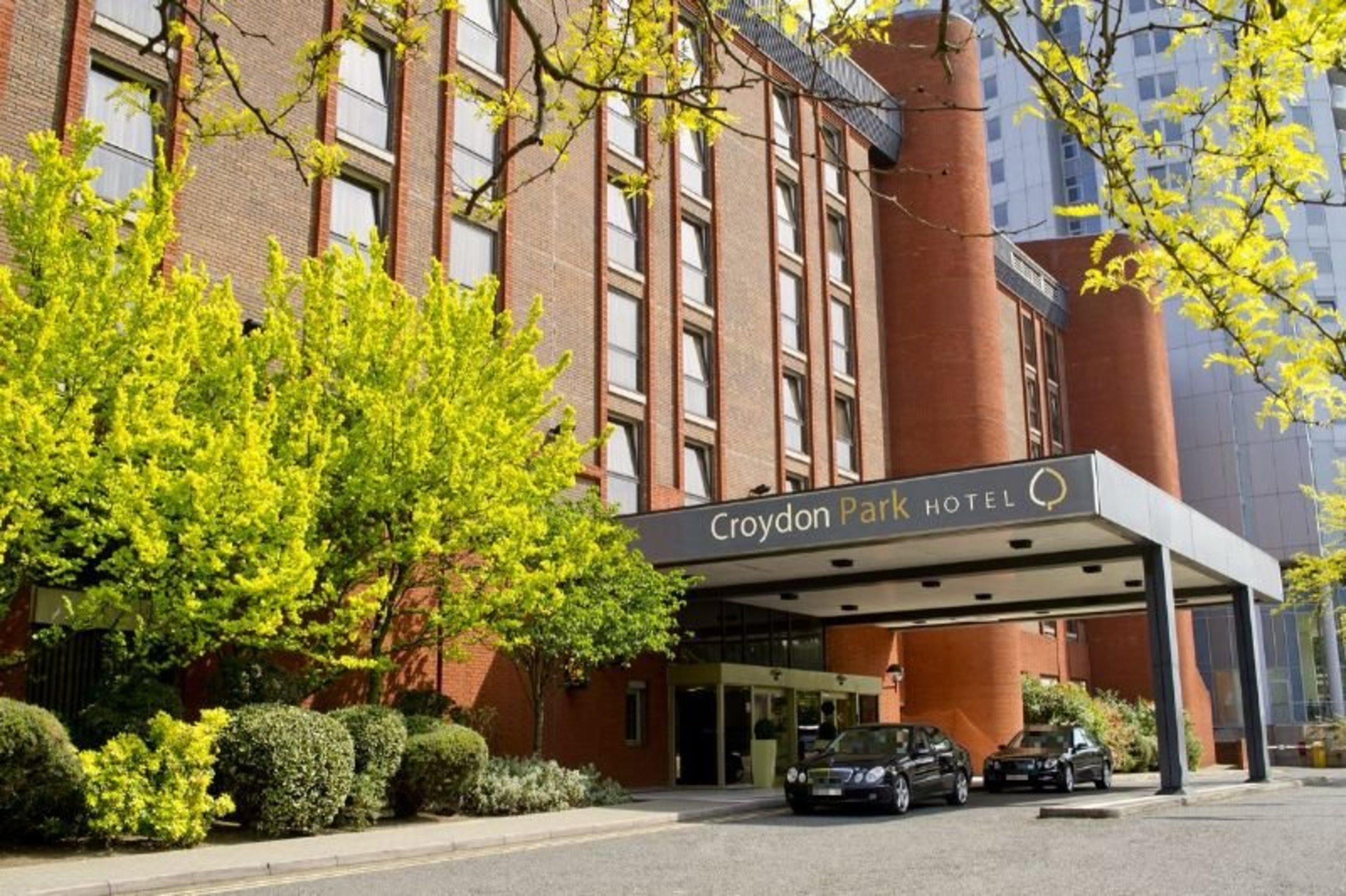 Clarion Croydon Park Hotel Exterior photo