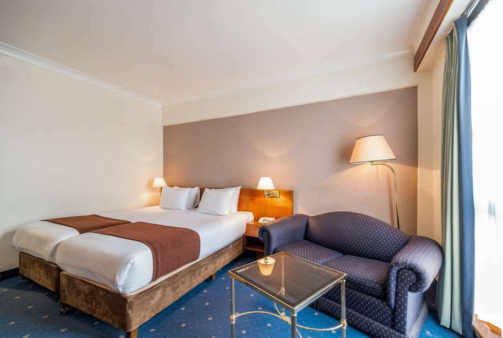Clarion Croydon Park Hotel Room photo